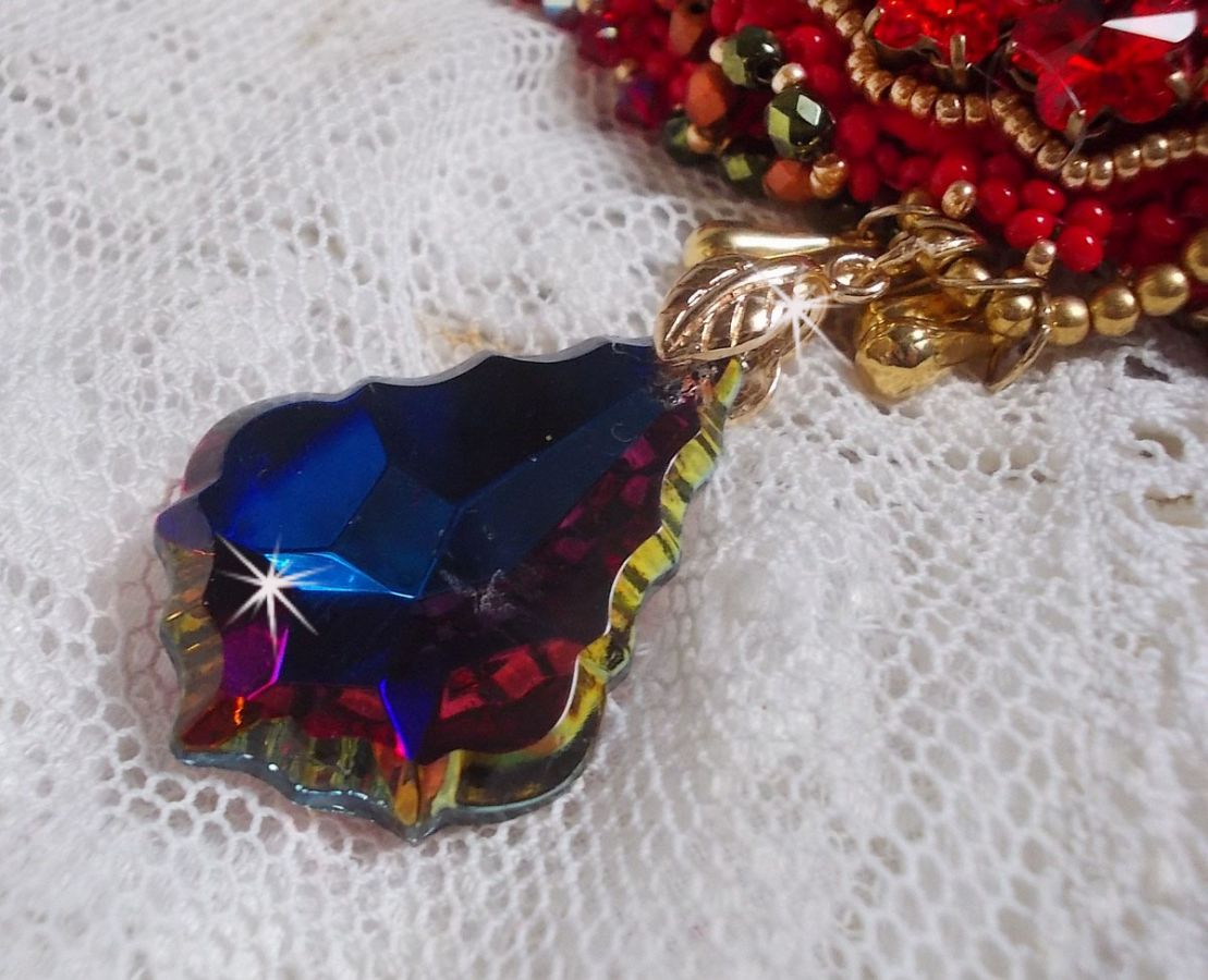 Mia Haute-Couture Barok/Vintage halsketting geborduurd met Swarovski kristallen, verguld, diverse kwaliteitskralen