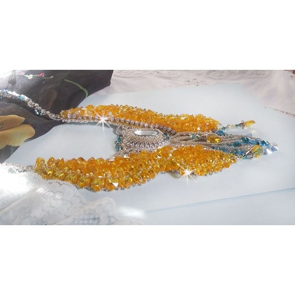 Versailles Haute-Couture vlinderketting geborduurd met Swarovski kristallen, zilveren Miyuki rocailles en 925/1000 zilveren accessoires 