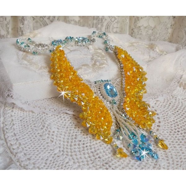 Versailles Haute-Couture vlinderketting geborduurd met Swarovski kristallen, zilveren Miyuki rocailles en 925/1000 zilveren accessoires 