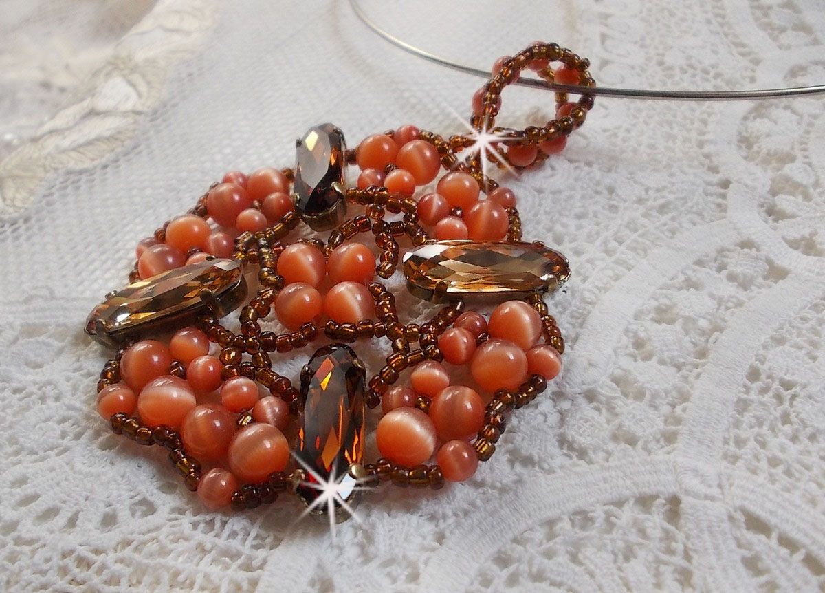 Herfst hanger ketting met Swarovski kristallen en kattenoog glazen kralen