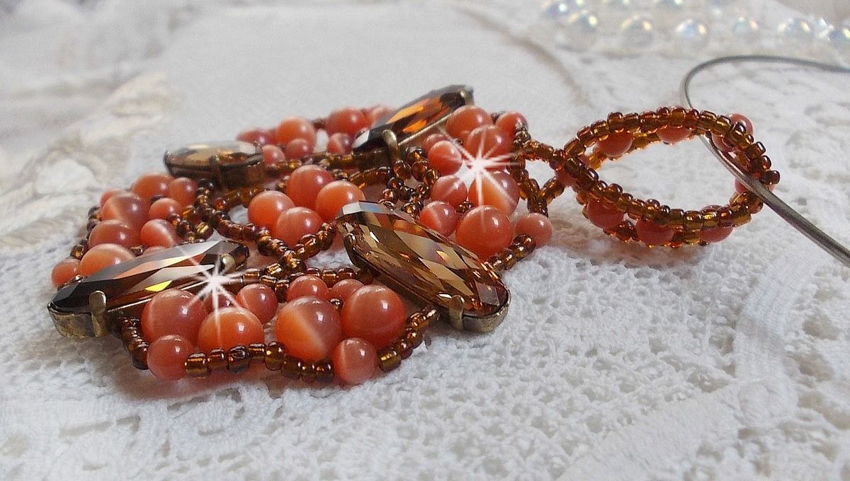 Herfst hanger ketting met Swarovski kristallen en kattenoog glazen kralen