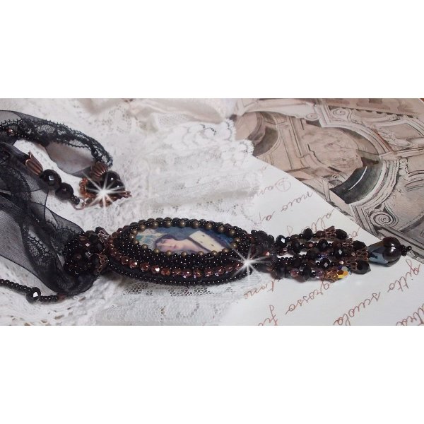 Midnight Daisy hanger ketting met zwarte parels en Swarovski kristallen