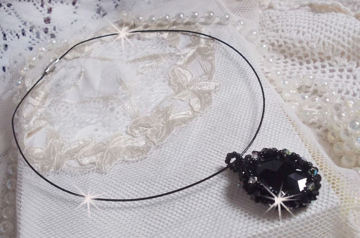 Mirano hanger ketting met Swarovski kristallen en zwarte rocailles