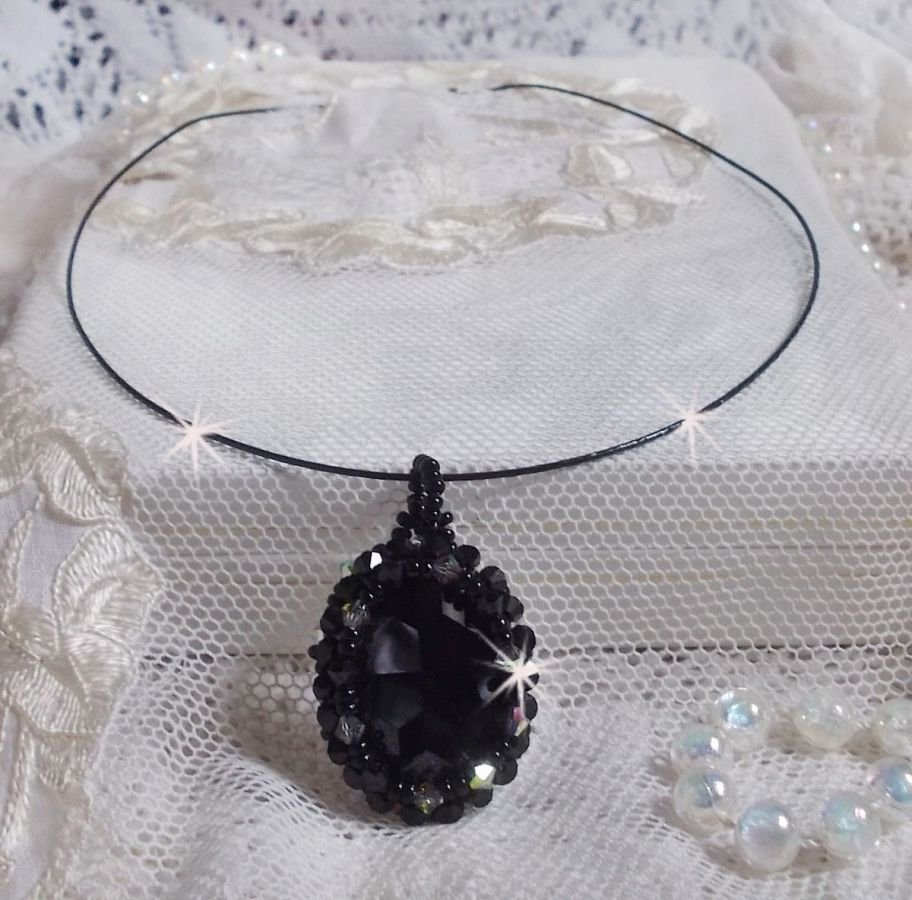 Mirano hanger ketting met Swarovski kristallen en zwarte rocailles