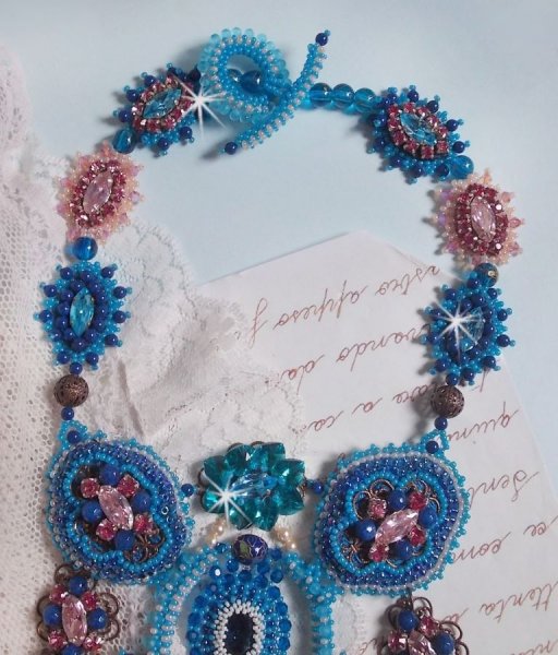 Belle Epoque ketting, Haute-Couture geborduurd met Swarovski kristallen en diverse prachtige parels
