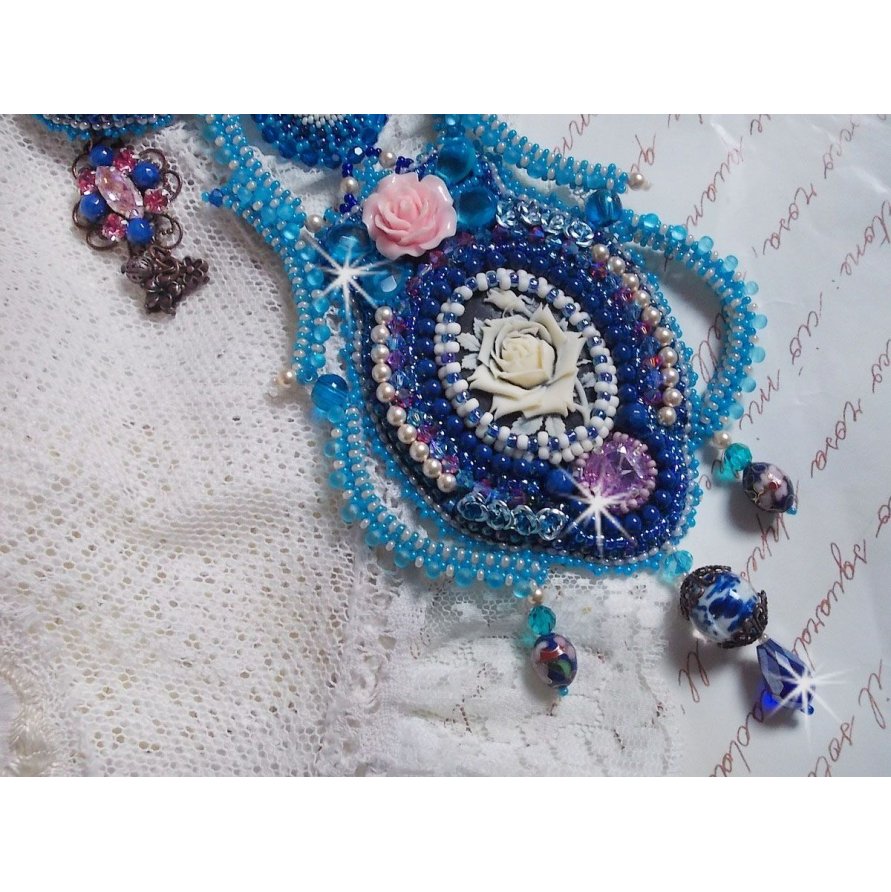 Belle Epoque ketting, Haute-Couture geborduurd met Swarovski kristallen en diverse prachtige parels