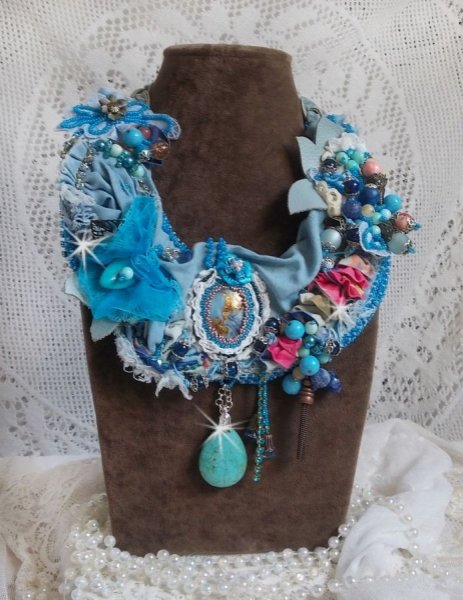 Wild West ketting, een trend uit het Amerikaanse Westen met halfedelstenen en diverse kralen.