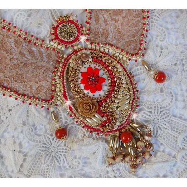 Renaissance ketting met gouden en rode rocailles