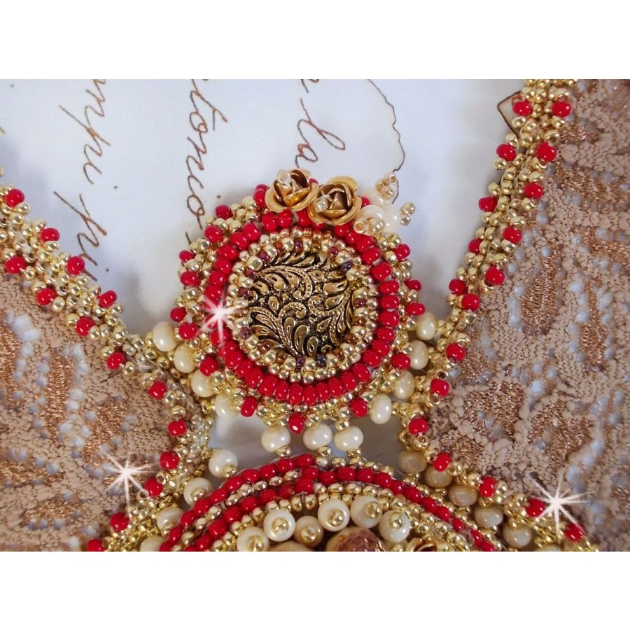 Renaissance ketting met gouden en rode rocailles