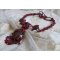 Rubby One ketting geborduurd met Swarovski kristallen en een keramische cabochon