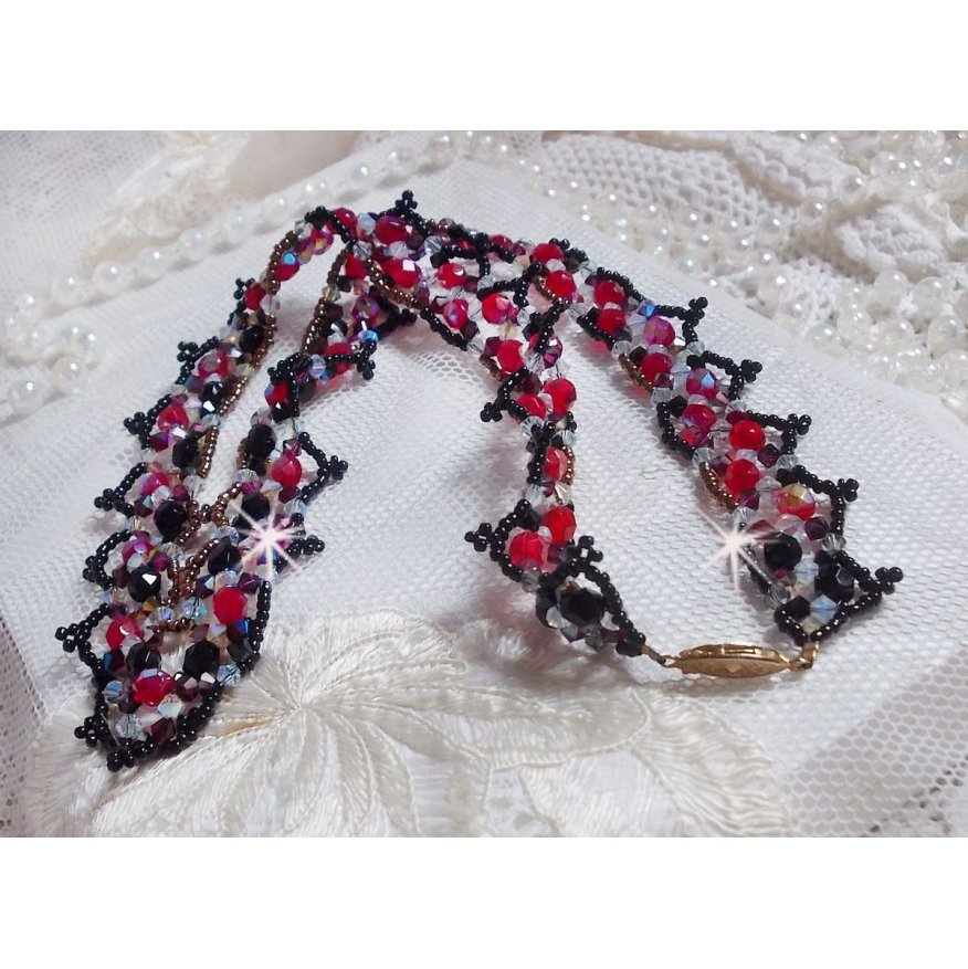 Robijn en zwart collier met Swarovski kristalfacetten en spinners