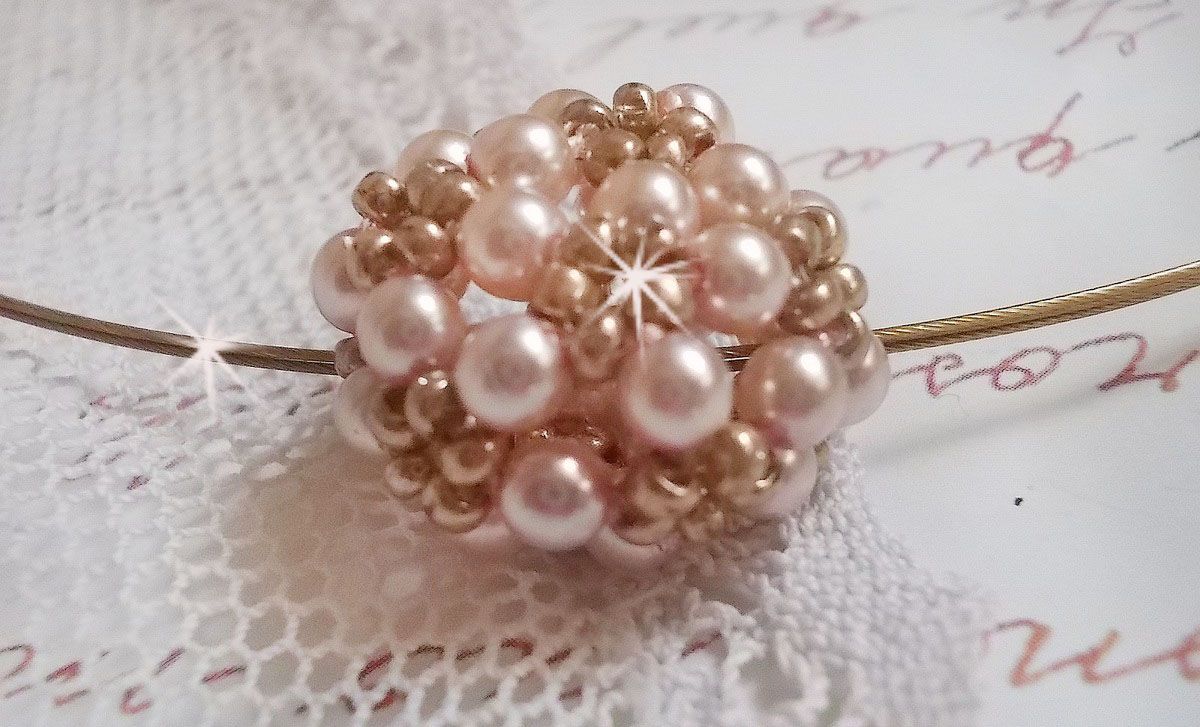 Parel bal hanger ketting met Swarovski kristallen parels