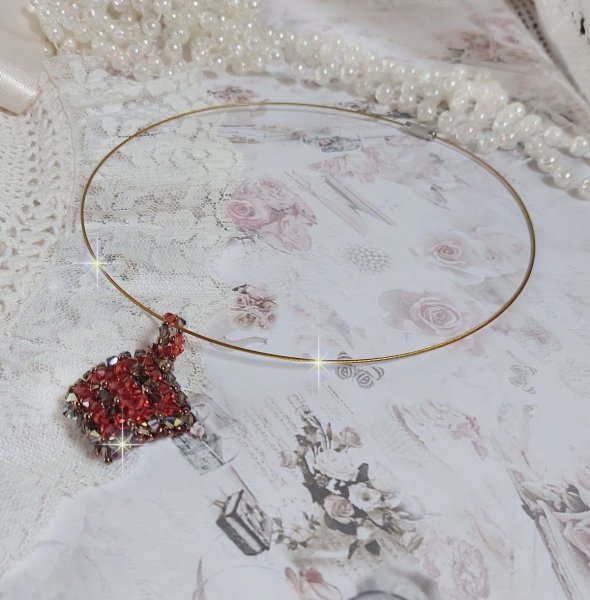 Camel hanger gemonteerd met Swarovski kristal facetten en spinners