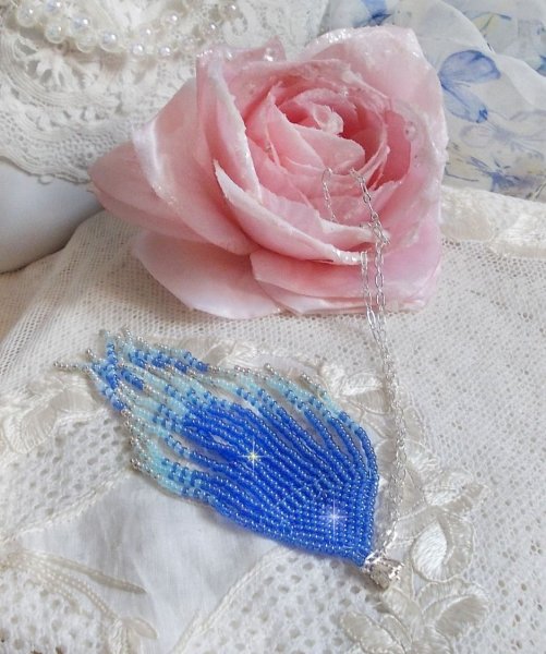 Zachte blauwe dromen hanger gemaakt met Sky Blue, saffier, zilveren kwaliteit zaad kralen met 925/1000 Sterling Silver accessoires