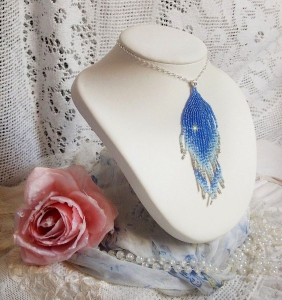 Zachte blauwe dromen hanger gemaakt met Sky Blue, saffier, zilveren kwaliteit zaad kralen met 925/1000 Sterling Silver accessoires