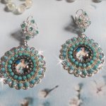 BO Moment de Détente gemaakt met Vintage Dames vergrootglas cabochons, Swarovski kristallen, stempels en glazen kralen.