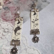 BO Black and White Birds gemaakt met zwart en wit vogelprintlint, kristallen, email bloemen en kwaliteitsaccessoires.