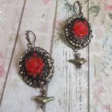 BO Loly Rozen gemaakt met hars cabochons, kristal strass ketting met bronzen accessoires