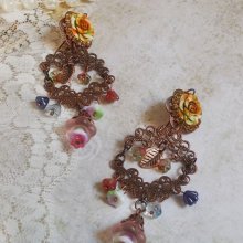 BO French Flowers gemaakt met klokjes, klokjesbloemen, rozen en accessoires in Verouderd Koper