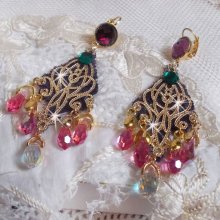 BO Asiane gemaakt met Swarovski Crystal Drops, 1950's Violet kant en glazen kralen.