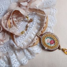 Reflets de Rosée hanger ketting, parels, Swarovski kristal en kant.