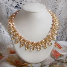 Charmeuse Champagne ketting met Swarovski kristallen en facetgeslepen glazen druppels