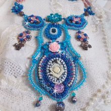 Belle Epoque ketting, Haute-Couture geborduurd met Swarovski kristallen en diverse prachtige parels