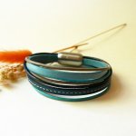 Multi lederen manchetarmband voor dames in blauwtinten