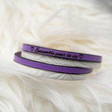 Dubbele lederen armband wit met reliëf en kleur naar keuze te personaliseren door gravure