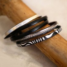 Set te personaliseren lederen riemen in zwart en zilver