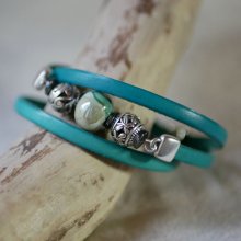 Lederen armband met parels voor vrouwen, turkoois groen, te personaliseren 