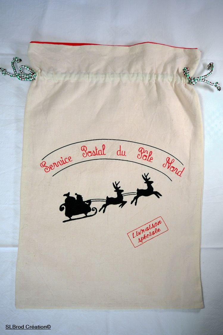 Grote kerstmuts slede van de kerstman