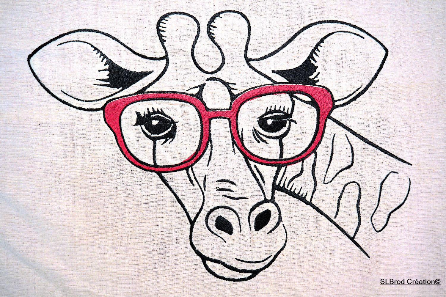 Geborduurde draagtas giraffe rode bril personaliseerbaar