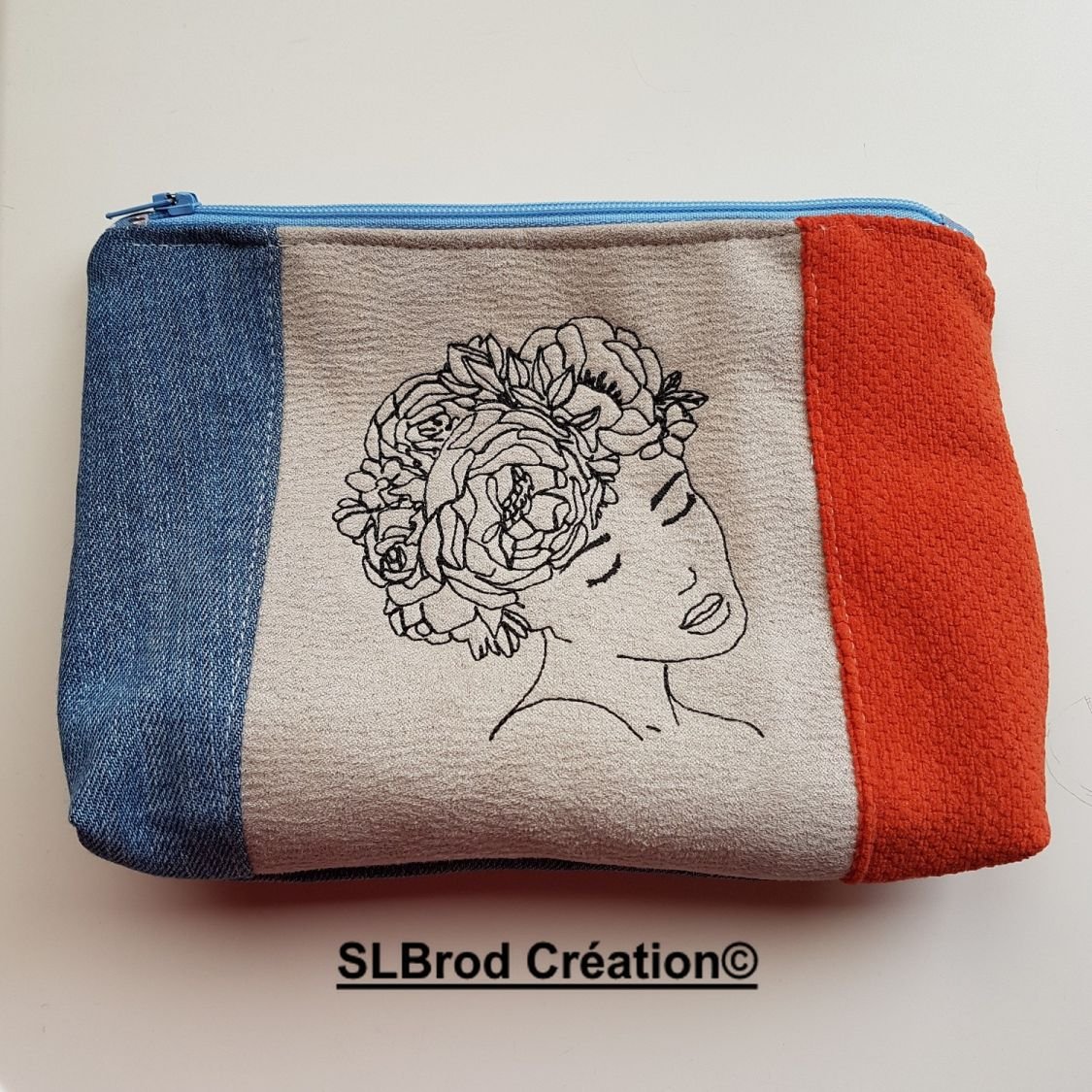 Geborduurd etui voor vrouwen met bloem