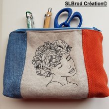 Geborduurd etui voor vrouwen met bloem